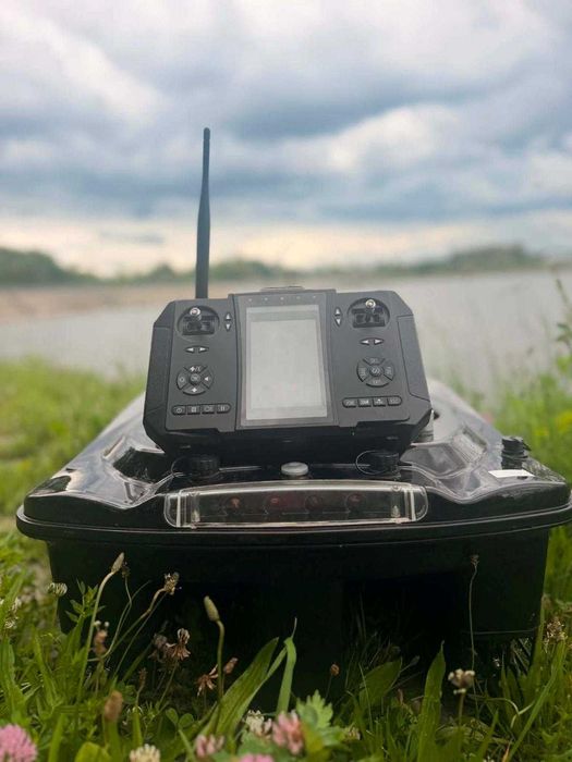 Łódka zanętowa infinity pro 2.0