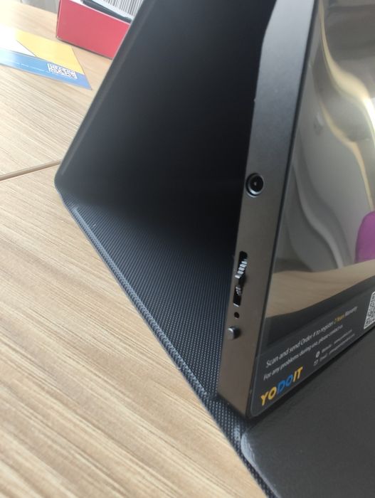 Przenośny monitor YODOIT 15.6