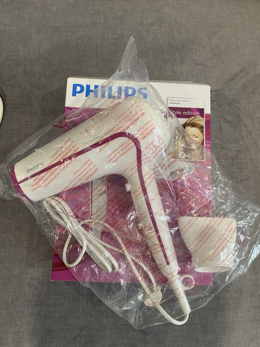 Прилади для укладки волосся фен Philips