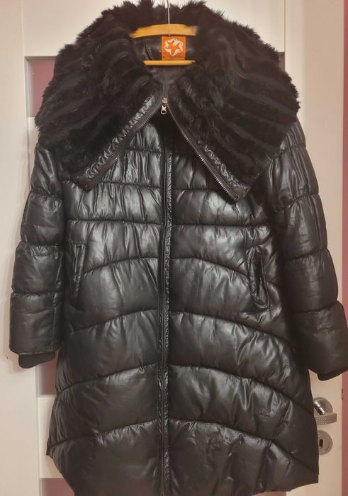 Płaszcz damski na zimę rozmiar XL stan bardzo dobry.