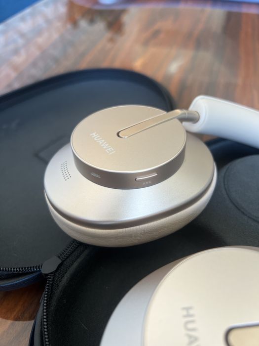 Fones Huawei Freebuds Studio Wireless ANC - Como Novos + Estojo