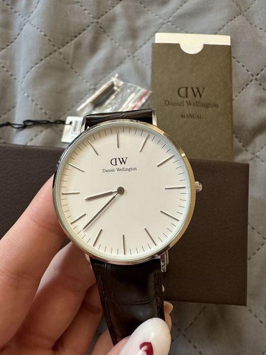 Оригінальні часи Daniel Wellington 0211DW York