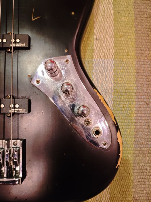 Baixo Vintage vj74 icon series Distressed
Em bom estado