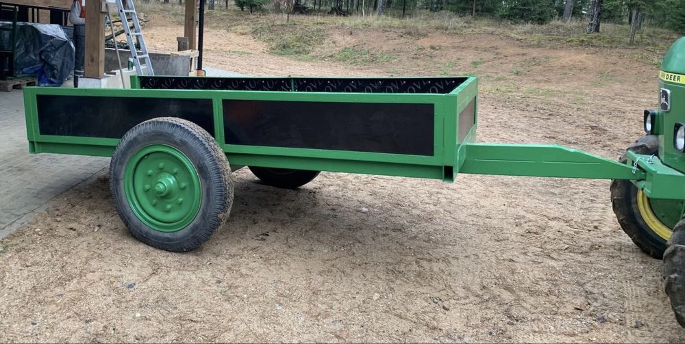 Zielona przyczepa jednoosiowa Podlasie