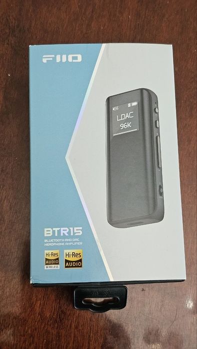 Портативный Bluetooth-усилитель и ЦАП FiiO BTR15