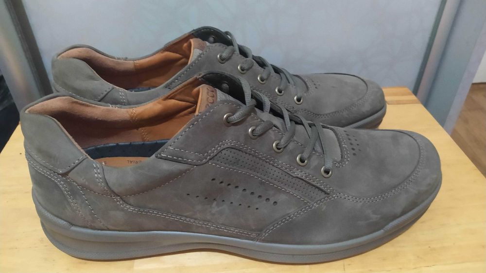 Ecco - шкіряні кросівки туфлі