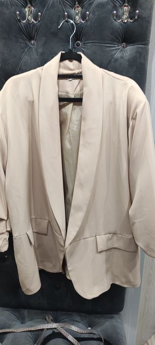 Żakiet r 48 czerwony beżowy czarny 40zl sztuka