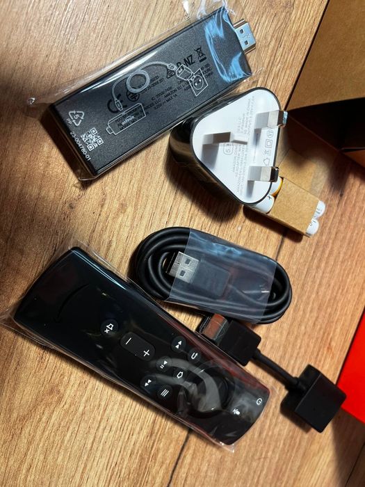 HD-медіаплеєр Amazon Fire TV Stick with Alexa Remote 1/8GB (3gen, 2020