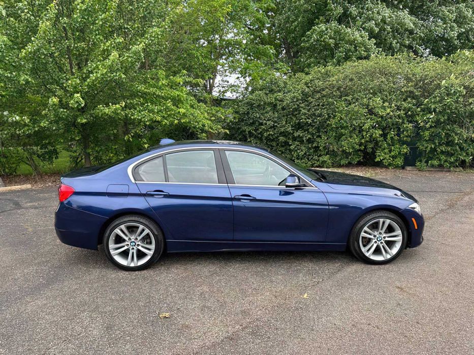 BMW 3 Series 330i xDrive      2017