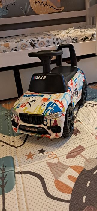 Auto jeździk dla dziecka
