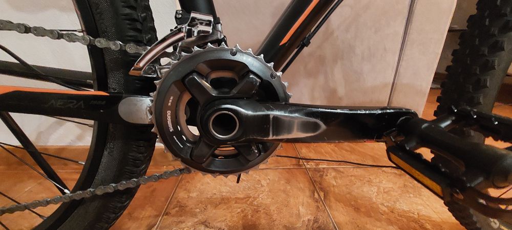 Bicicleta KTM 27,5 em carbono