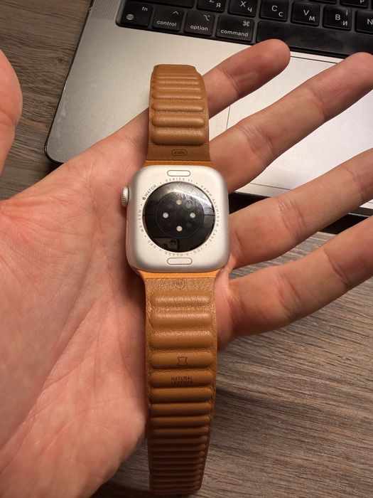 Шкіряні ремінці Apple Leather Link 41 мм M/L для Apple Watch 41/42 мм Umber / Golden Brown (Оригінал)