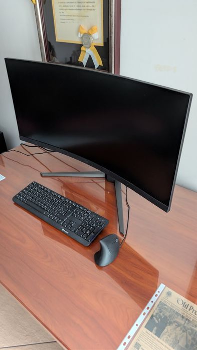 Monitor Gaming curvo AOC 34” cu34g4 180 hz