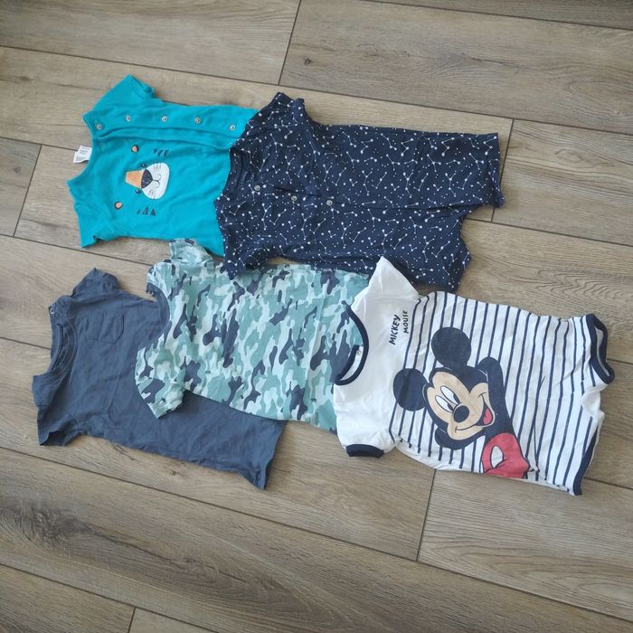 Zestaw ubranek chłopięcych r. 74/80