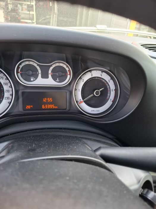 Fiata 500l 1.4 120km z małym przebiegiem