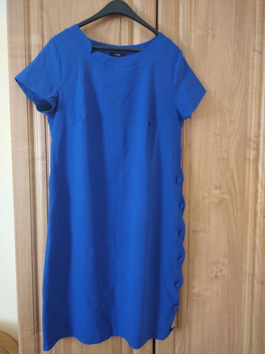 Плаття синього кольору