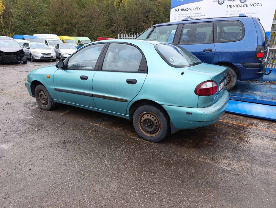 Daewoo Lanos 1.5 кпп капот бампер двері гбц замки вікна.