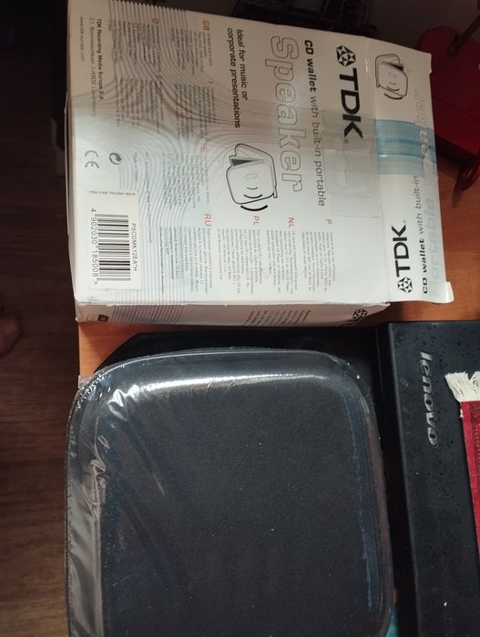 Etui na płyty z wbudowanym głośnikiem tdk speaker 10 wat nowe!