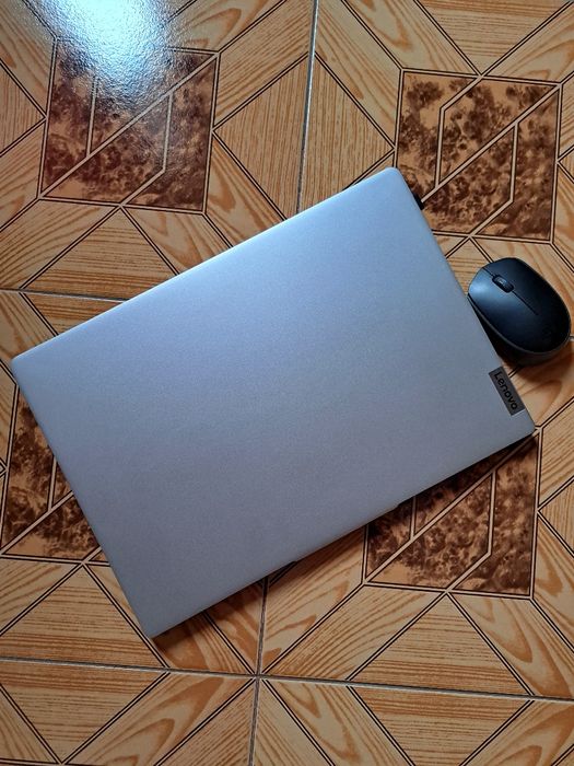 Lenovo ideapad Slim 5 16IAH8