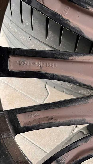 Felgi,Koła oryginalne BMW 7 G11 G12 19" 8,5+9,5 opony, czujniki