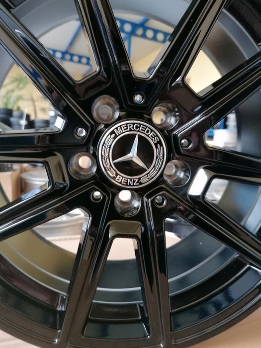 Czarne felgi aluminiowe Mercedes 17 cali 5x112