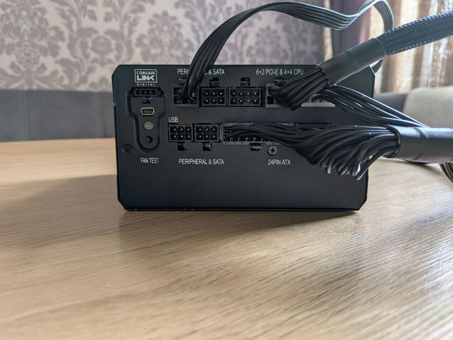 Блок живлення RM650i рекомендую для переробників тому що вже зламаний