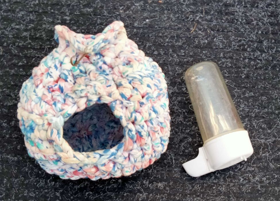 Gaiola com 55 cm altura para aves de porte médio