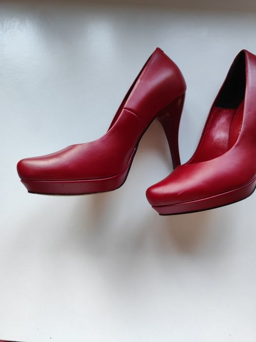 szpilki bordowe Badura