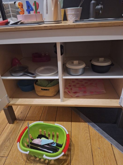 Ikea kuchnia dla dzieci z wyposażeniem