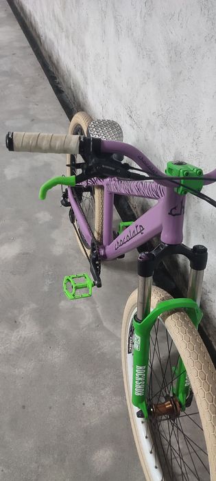 Bicicleta dirt,wheelie,BTT,estrada,urbana