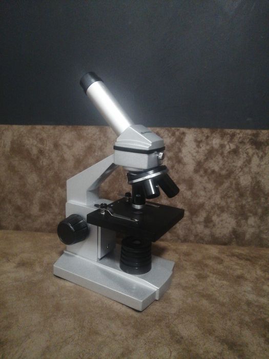Мікроскоп Bresser 40-1024x