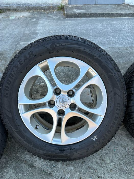 Титанові диски  R16 в комплекті з резиною TOYOTA Camry v50