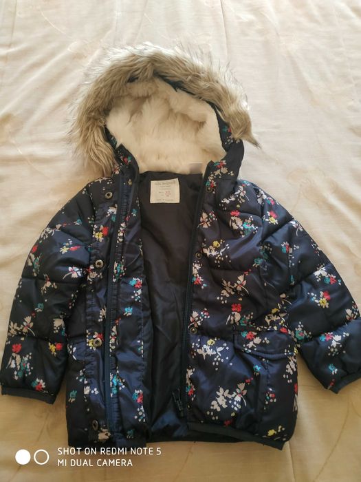 Casaco Kispo com pelo carapuço