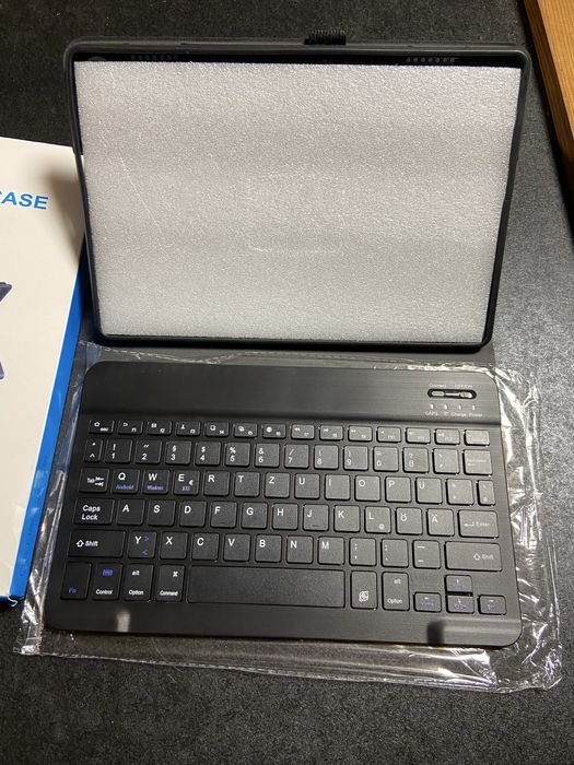 Новий чохол-клавіатура для Lenovo Tab M10 Plus (3rd Gen) 10.1