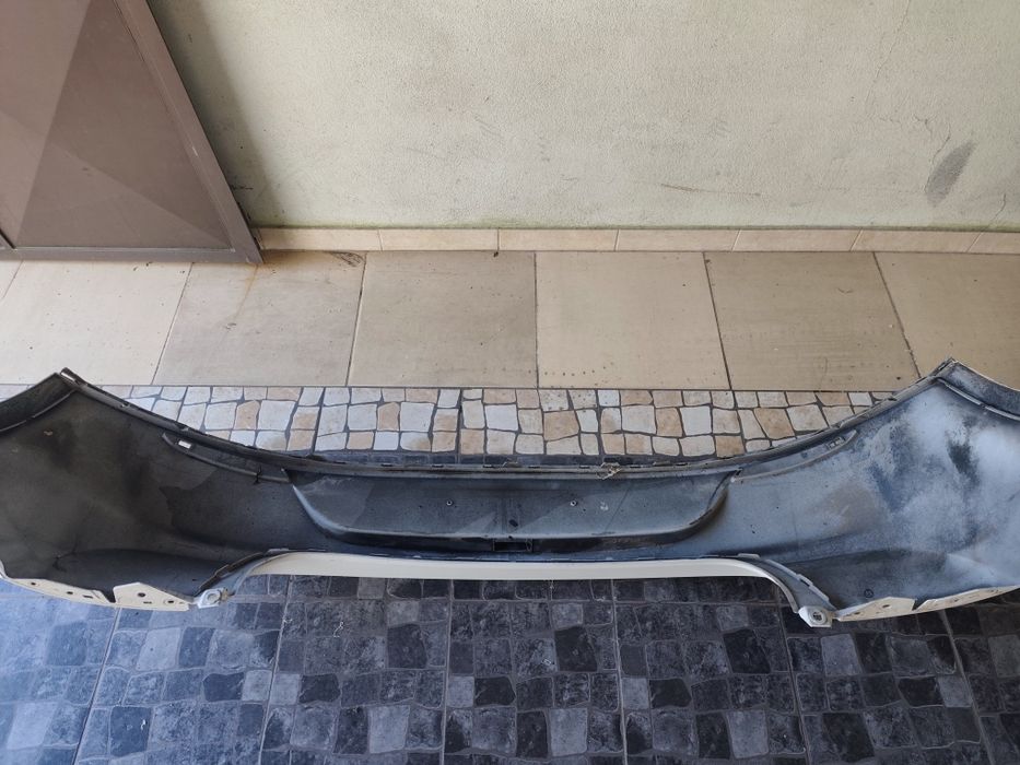 Párachoques traseiro SEAT Ibiza