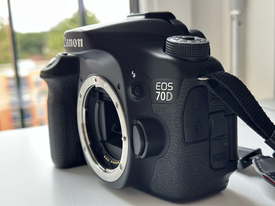 Canon 70D пробіг 30тис кадрів. Стан нового. Без дефектів.
