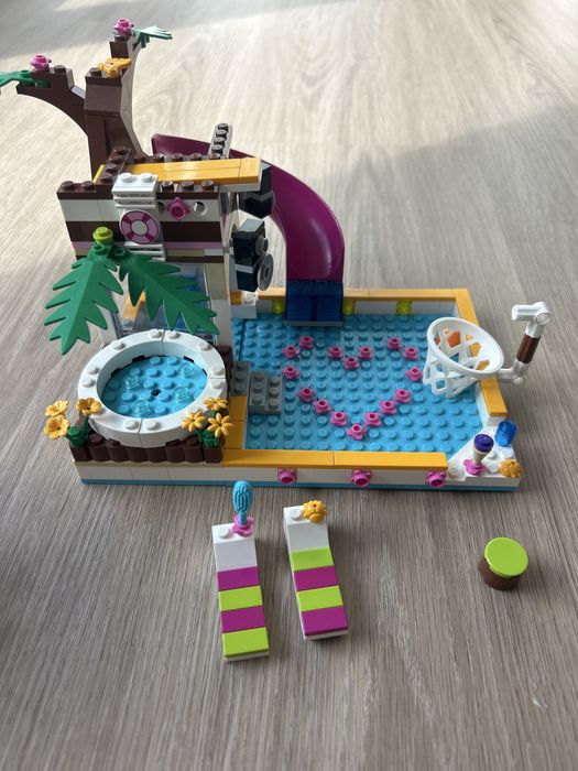 5 conjuntos Lego Friends