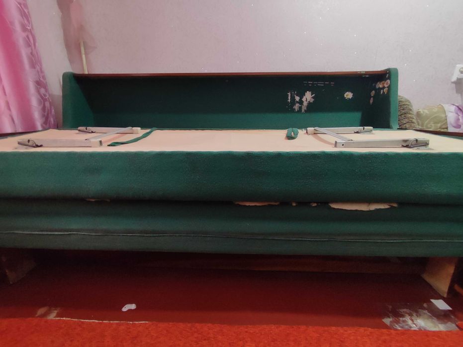 Продам б/у диван