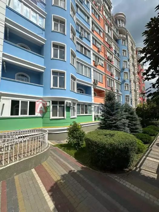 Продам 3 к кв Подземный паркинг цена 100 000$
