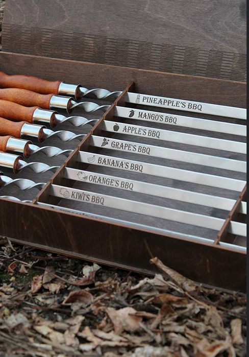 Набір шампурів 63см у дерев’яній коробці з гравіюванням 6 штук