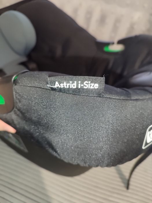 Fotelik samochodowy Lionelo Astrid i-Size