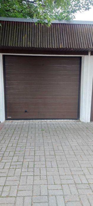 Garaz murowany,brama segmentowa Nowa Cena