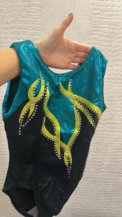 Продам купальник для гимнастики