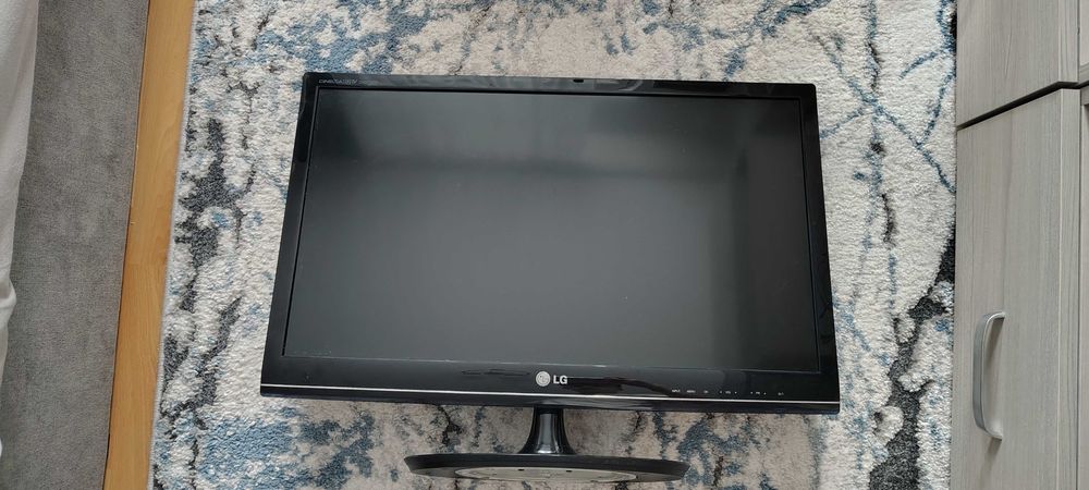 LG DM2780D + okulary 3D