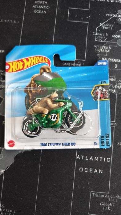Hot Wheels 1966 Triumph Tiger 100 TH