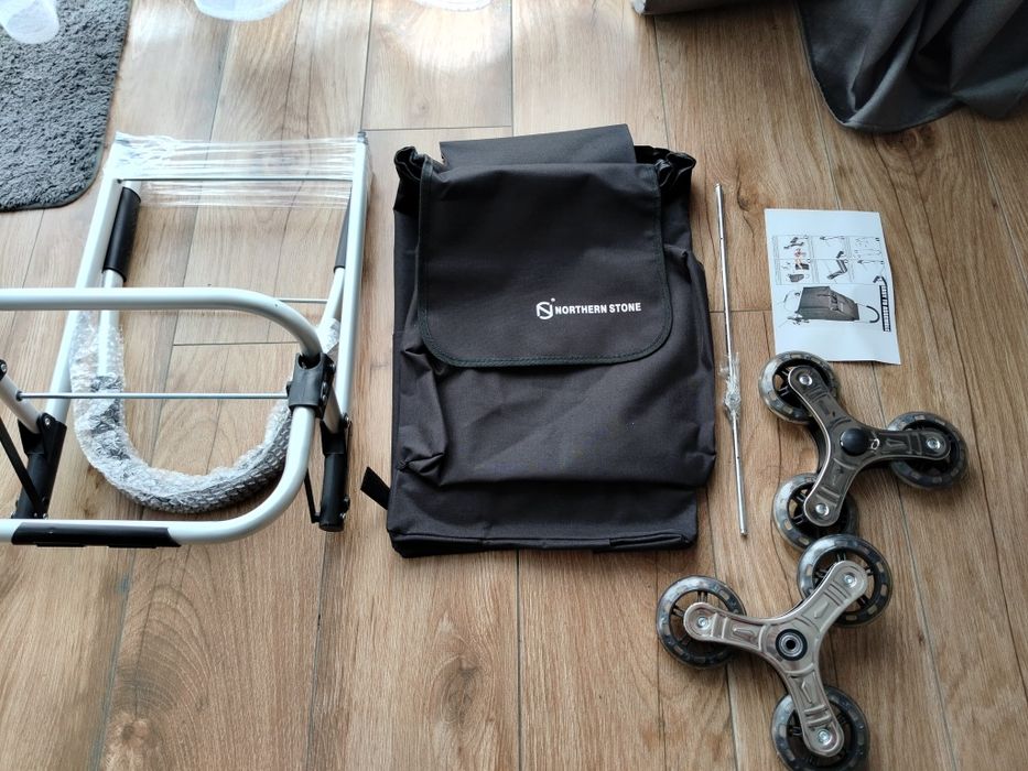 Wózek, torba na zakupy, łatwe wchodzenie po schodach