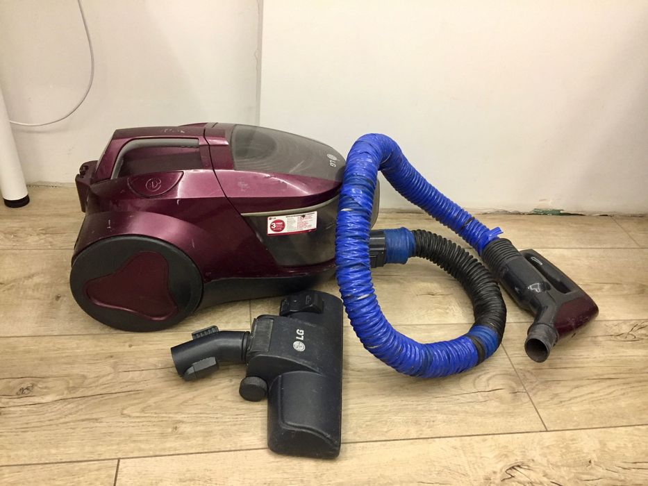 Пилосос LG  VK75204H  без труби