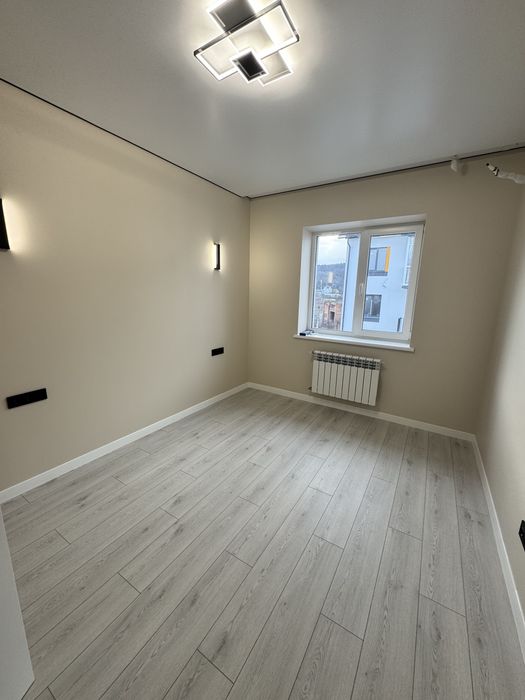 Стильна квартира з ремонтом в новобудові! Кременець!