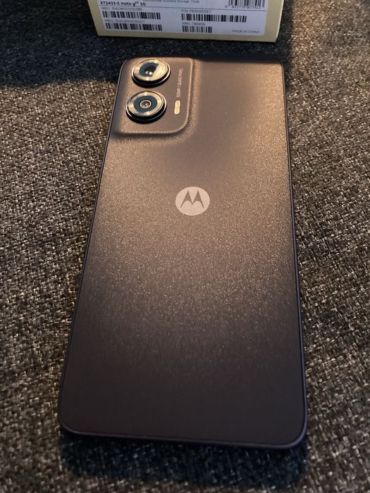 Moto G35 5G — como novo