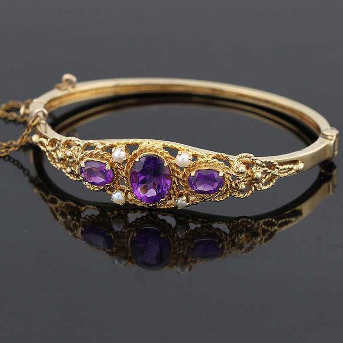 Złota bransoletka bangla z ametystami i perełkami 9K